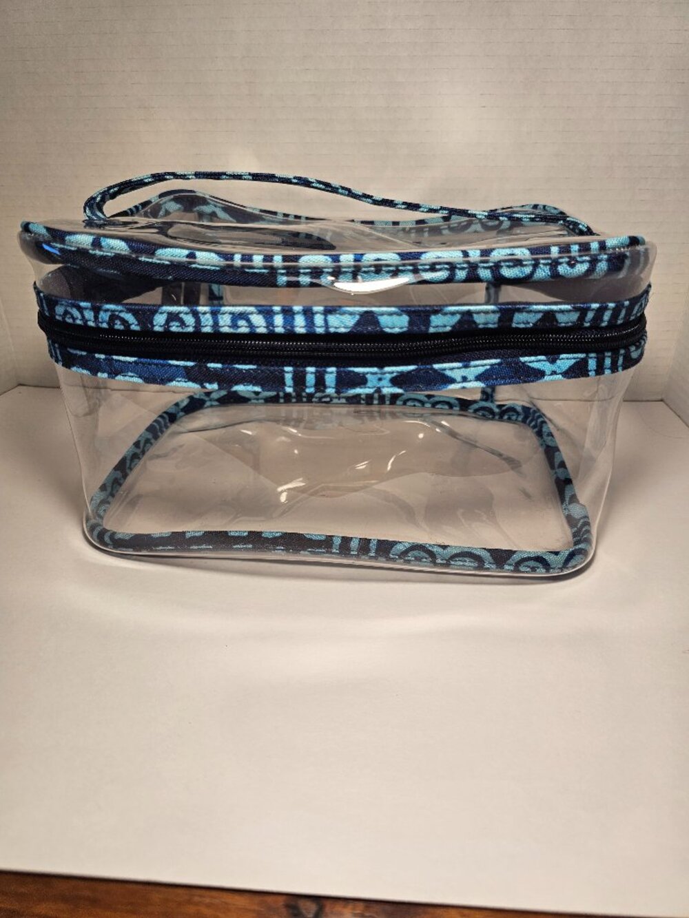 Vera Bradley Large Clear Cosmetic Organizer Makeup Bag Tote Duffel Purse Gym